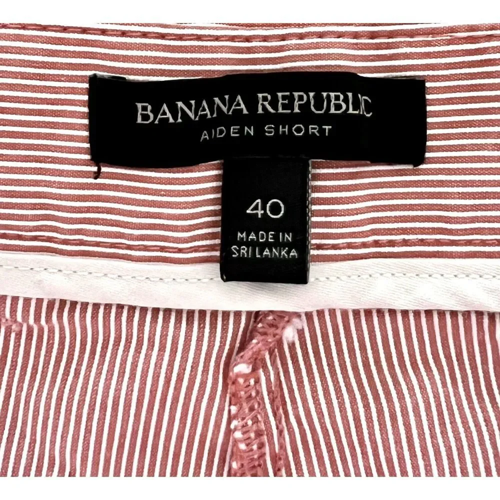 Banana Republic Aiden‎ Chino Shorts Mens Size 40 Pink-Red White Striped Pockets